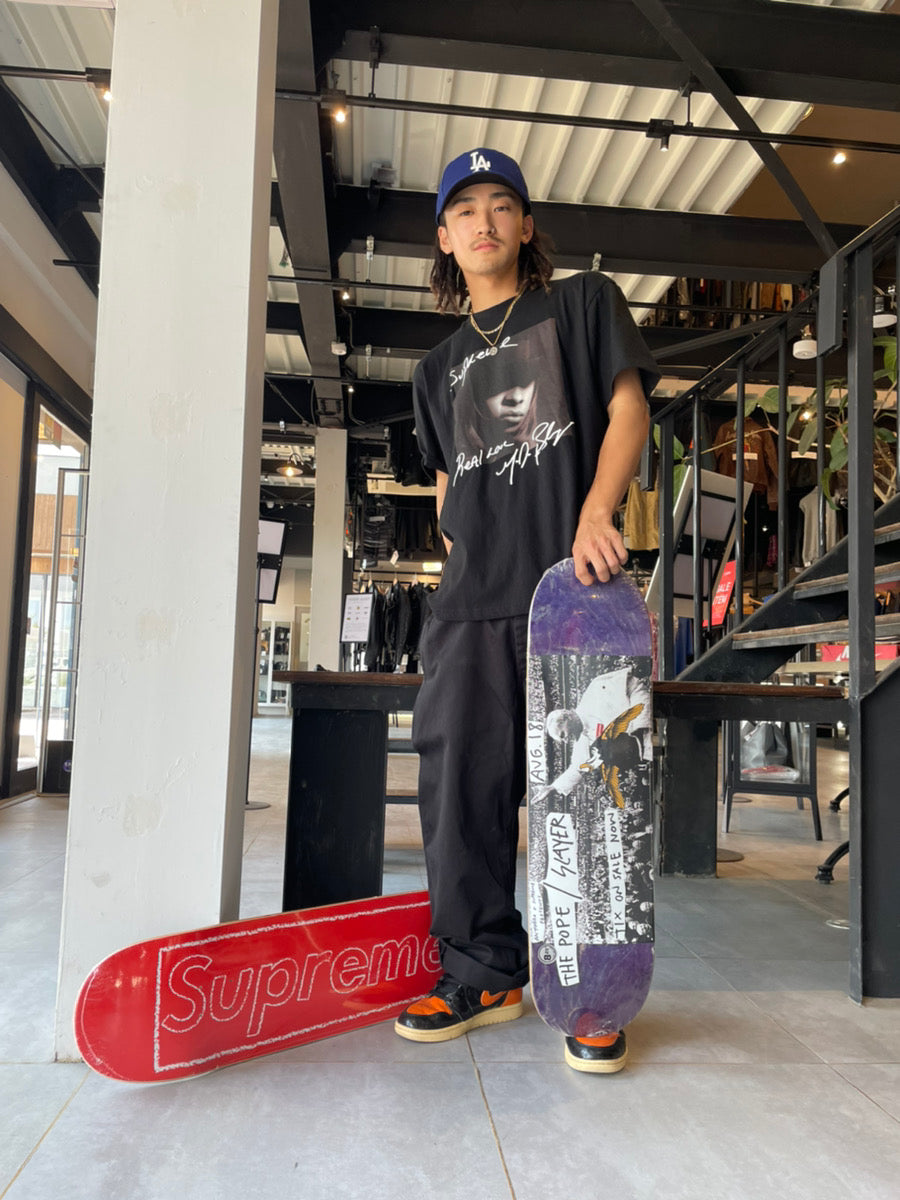 SUPREMEの激熱アイテムを取り入れたコーディネートのご紹介です