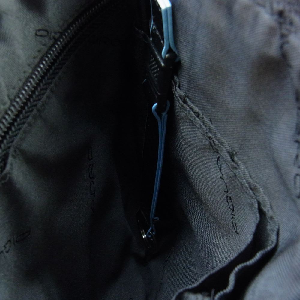 ピークアドロ ショルダー バッグ ブラック系【中古】