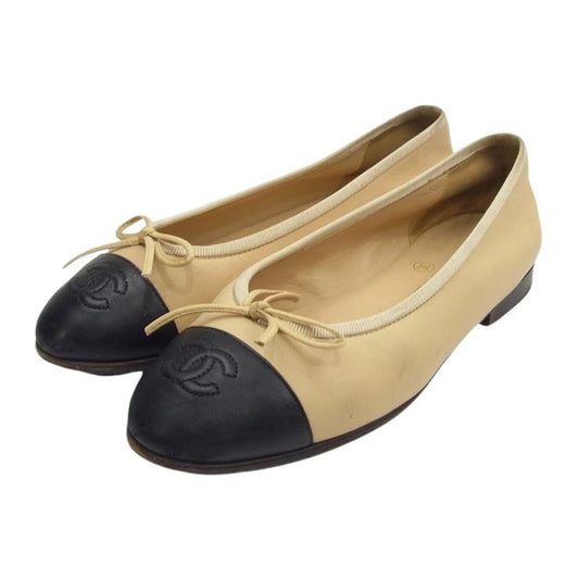 CHANEL シャネル A A02819 イタリア製 ココマーク リボン レザー フラット バレエ シューズ パンプス ベージュ系 35C【中古】