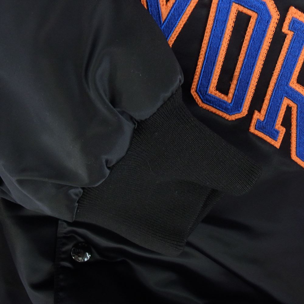 キス KHM010202-001 New York Knicks ニューヨーク ニックス Satin Bomber Jacket サテン ボンバー ジャケット ブラック系 L【美品】【中古】