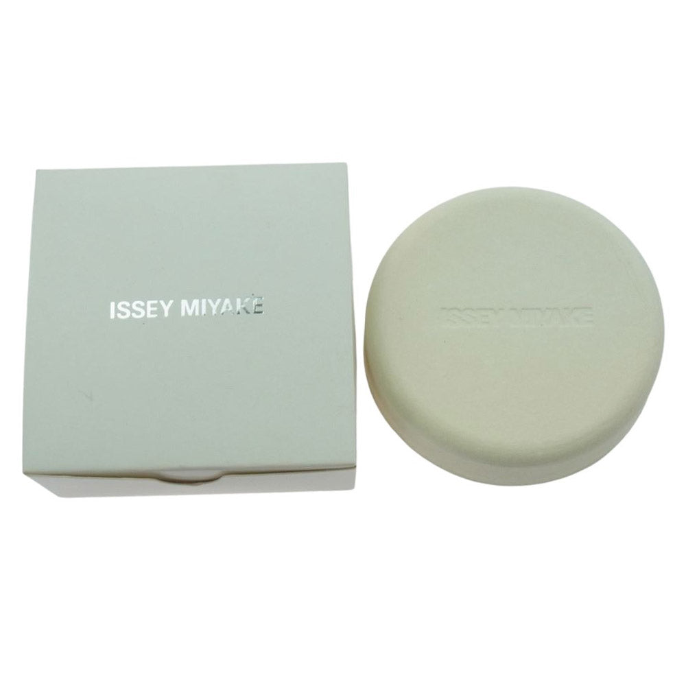 ISSEY MIYAKE イッセイミヤケ vj20-0100 TOKUJIN YOSHIOKA 吉岡徳仁デザイン O クリア バングルウォッチ クォーツ 腕時計 クリア系【中古】