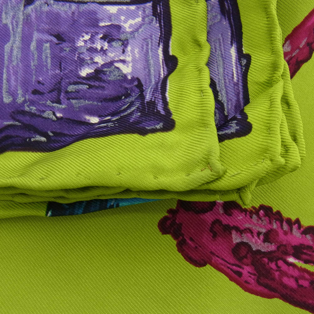 GUCCI グッチ シルク100% チェーン ベルト マルチカラーロゴ スカーフ グリーン グリーン系【中古】