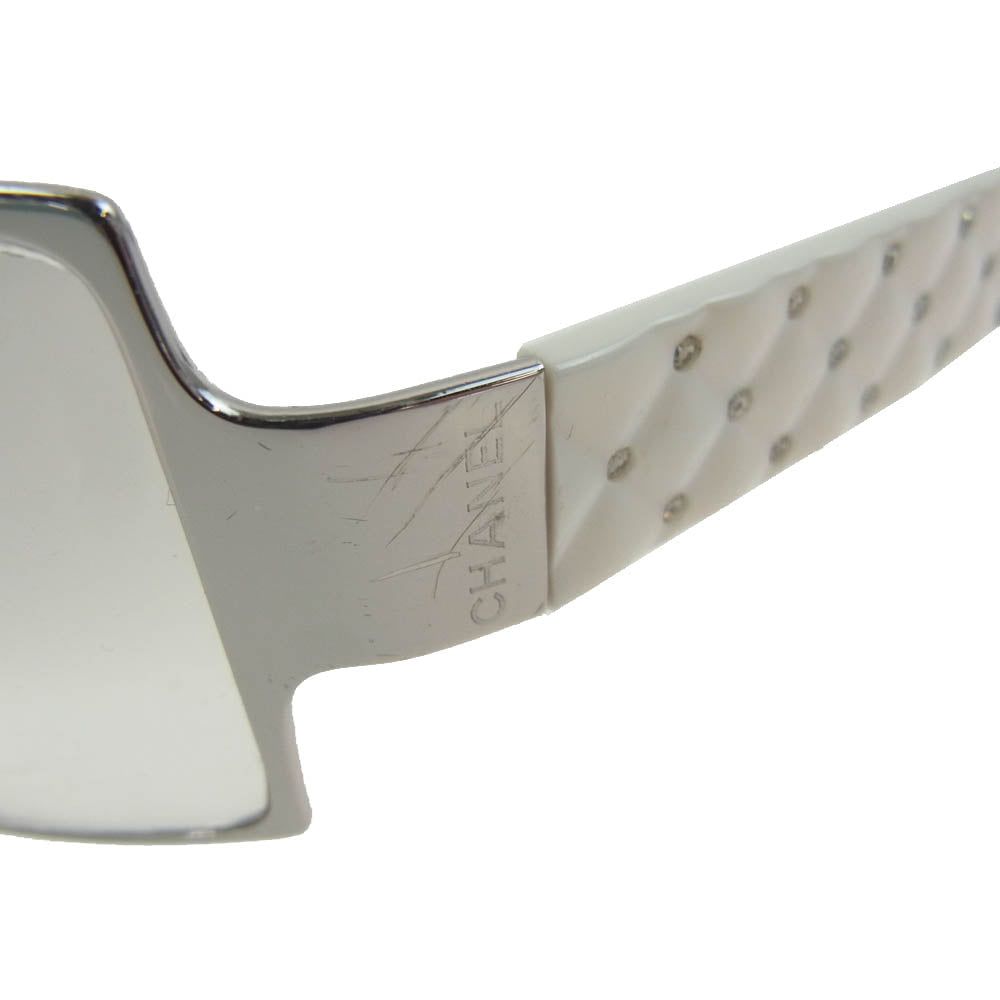 CHANEL シャネル 4103-B ラインストーン マトラッセ スクエア サングラス アイウェア 眼鏡 ホワイト系【中古】