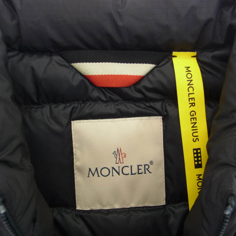 MONCLER モンクレール E10914338305 C0032 モンクレールジャパンタグ BOURGES GILET マルチポケット ダ –  ブランド古着 LIFE