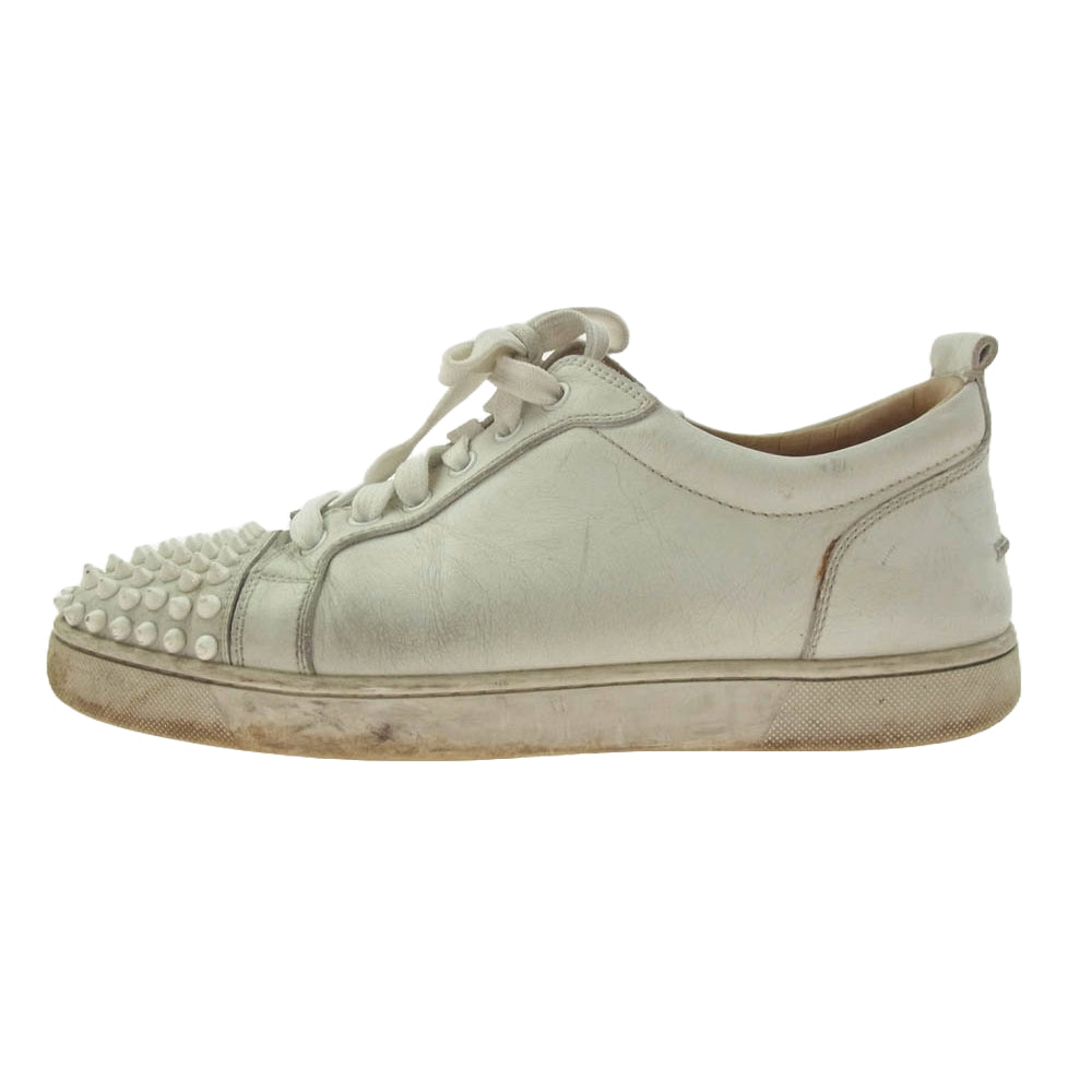 Christian Louboutin クリスチャンルブタン スタッズ スパイク スニーカー ローカット ホワイト系 40.5【中古】 Christian Louboutin クリスチャンルブタン スタッズ スパイク