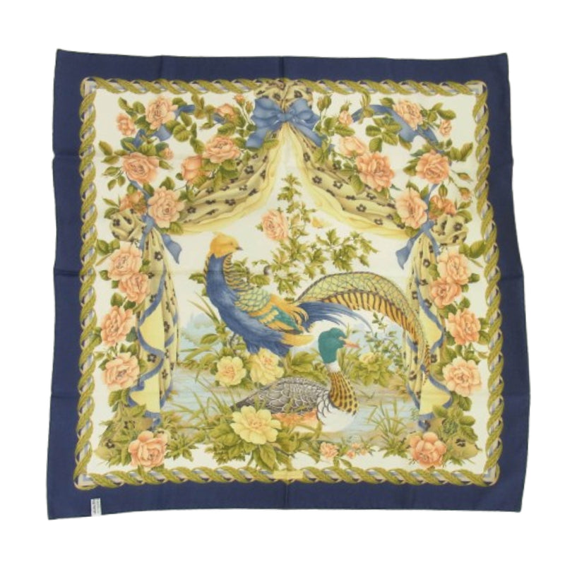 Salvatore Ferragamo フェラガモ　シルクスカーフ 花柄　箱付き Salvatore Ferragamo シルクスカーフ 花柄 フェラガモ Salvatore