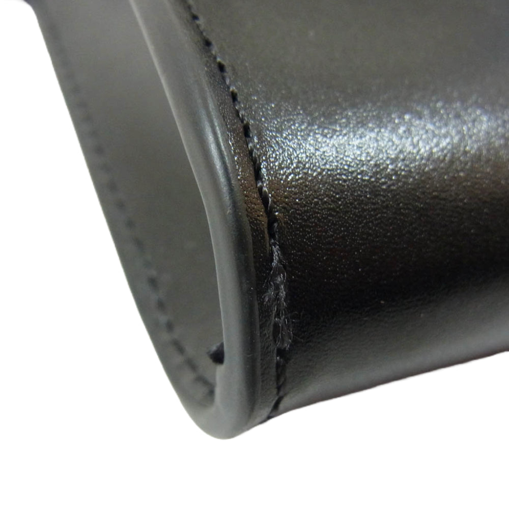 FRED PERRY フレッドペリー BURNISHED LEATHER POUCH レザー ショルダー バッグ ブラック系【中古】