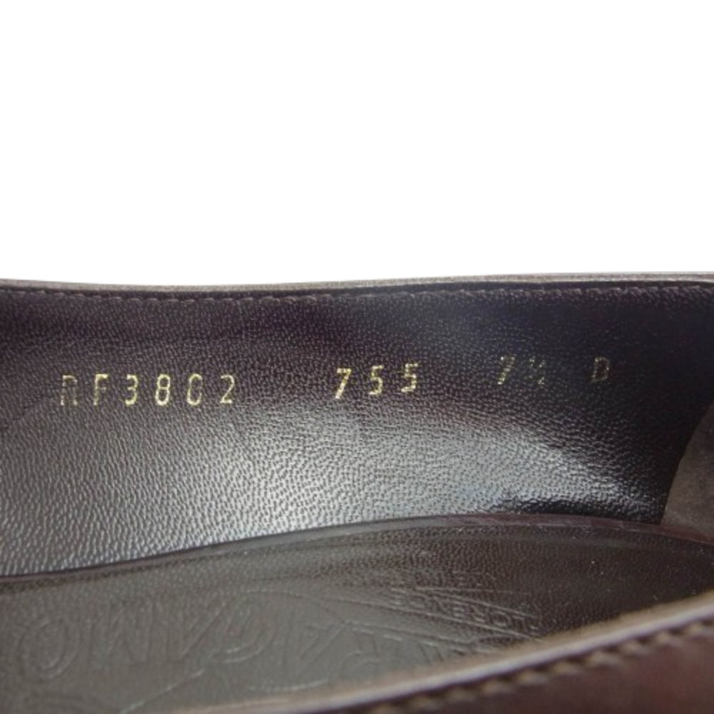 Salvatore Ferragamo サルヴァトーレフェラガモ ロゴ プレート パンプス ブラウン ダークブラウン系 7.5【中古】