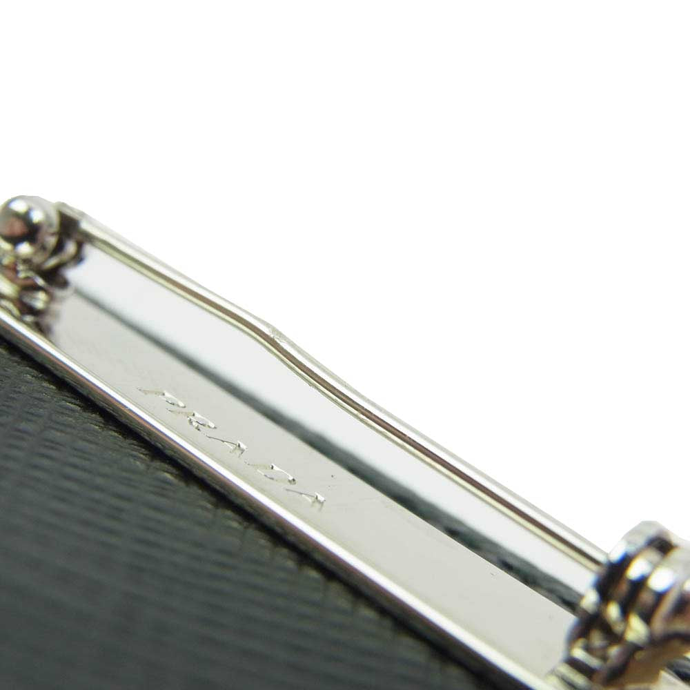 PRADA プラダ サフィアーノ レザー ブローチ ブラック系【中古】