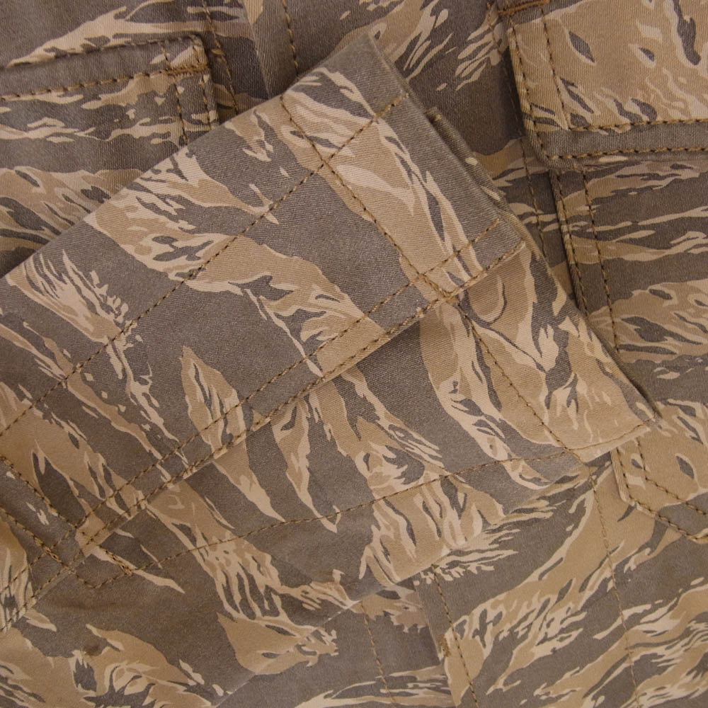 1piu1uguale3 ウノピュウノウグァーレトレ JH003 × junhashimoto ジュンハシモト タイガーカモ 迷彩 エポレット付き シャツ ジャケット ベージュ系 マルチカラー系 3【中古】