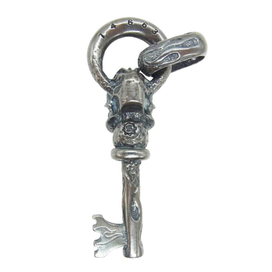 STARLIN GEAR スターリンギア フレーミング スケルトンキー ペンダントトップ w/フレイムリンク w/ストーンアイ シルバー系 ライトブルー系【中古】