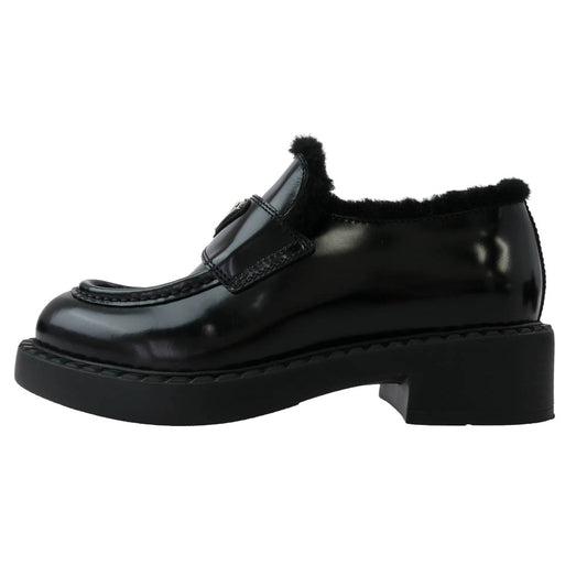 PRADA プラダ 8830 ブレッシュドレザー 三角プレート チョコレート ファー ローファー シューズ ブラック系 35.5【中古】