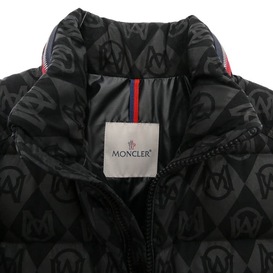 MONCLER モンクレール 23AW I20911A00023 BOURNE 総柄 ロゴワッペン ダウン ジャケット ブラック系 1【極上美品】【中古】