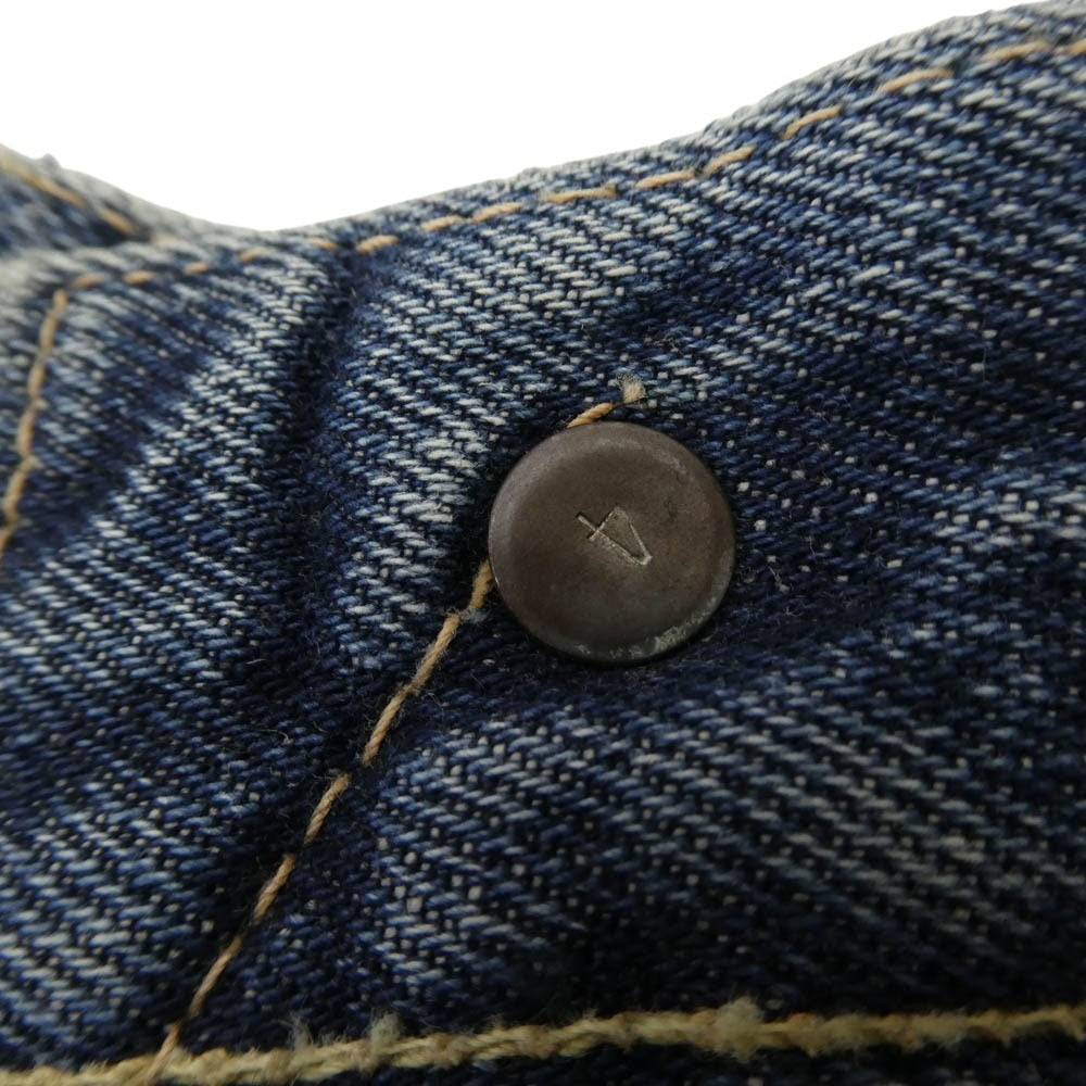 Levi's リーバイス Vintage ヴィンテージ 60s 501 ボタンフライ セルビッジ ストレート デニムパンツ 両面BIG E タグ 不均等Ⅴ 足長Rボタン フロントVステッチ ボタン裏刻印4 インディゴブルー系 サイズ表記なし【中古】