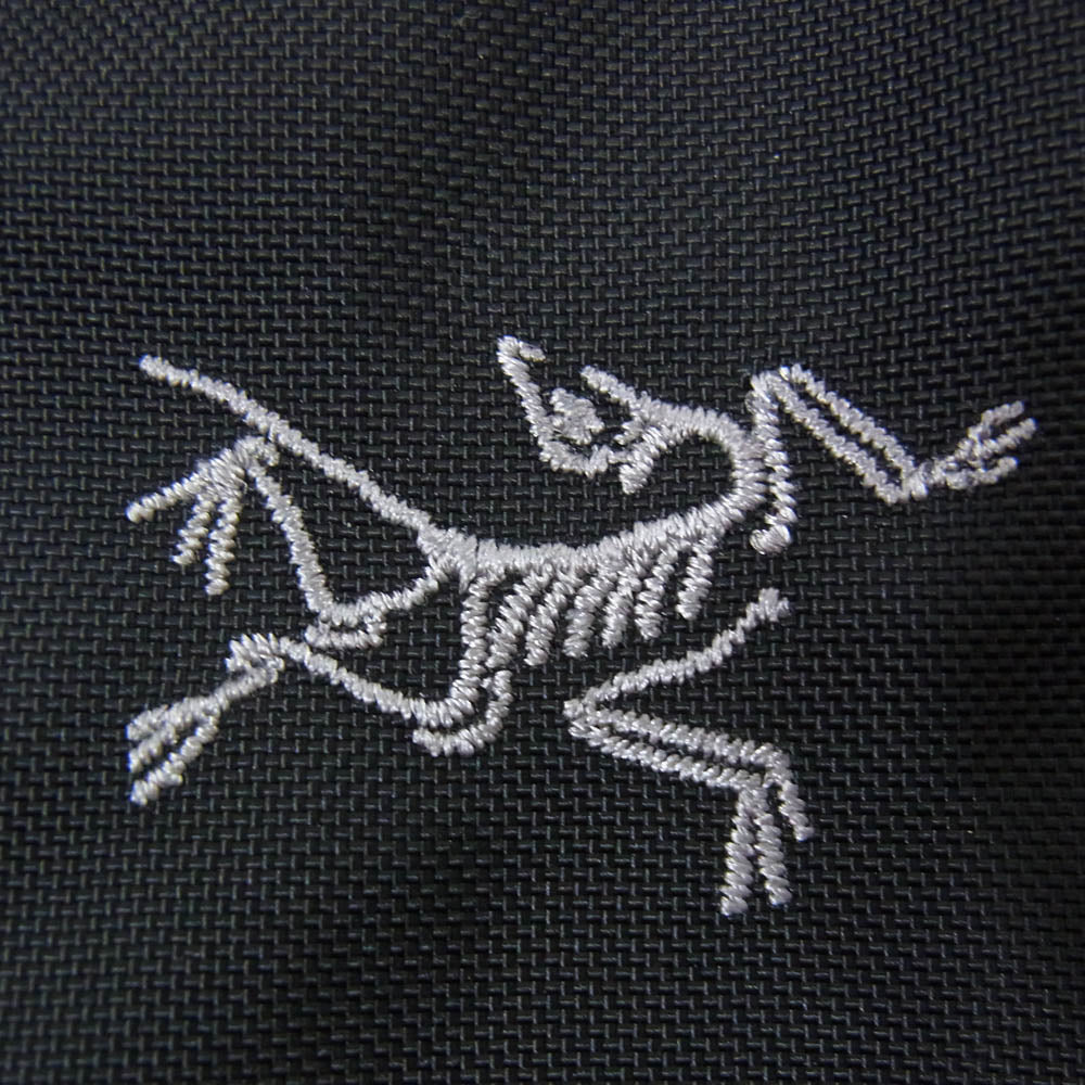 ARC'TERYX アークテリクス 17173-122542 SLINGBLADE 4 SHOULDER BAG スリングブレード 4 ショルダー バッグ ブラック系【中古】