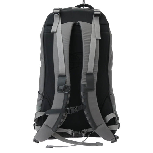 ARC'TERYX アークテリクス 28718 Arro 22 Backpack アロー バックパック リュック グレー系【新古品】【未使用】【中古】