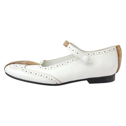 tao COMME des GARCONS タオ コムデギャルソン 25AW TZ-K108-001 ウィングチップ ストラップ フラットシューズ レザー パンプス ホワイト系 24.5cm【美品】【中古】