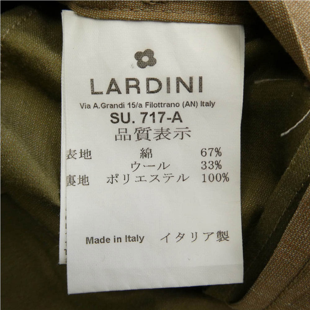LARDINI ラルディーニ SU.717-A tessuto esclusivo ブートニエール付き ウール コットン 3B テーラードジャケット セットアップ ベージュ系 44【中古】