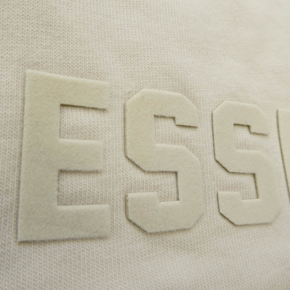 FEAR OF GOD フィアオブゴッド 22AW 125SU222000F ESSENTIALS embossed-logo cotton T-shirt Egg Shell エッセンシャルズ ロゴ コットン Tシャツ ベージュ系 XL【新古品】【未使用】【中古】
