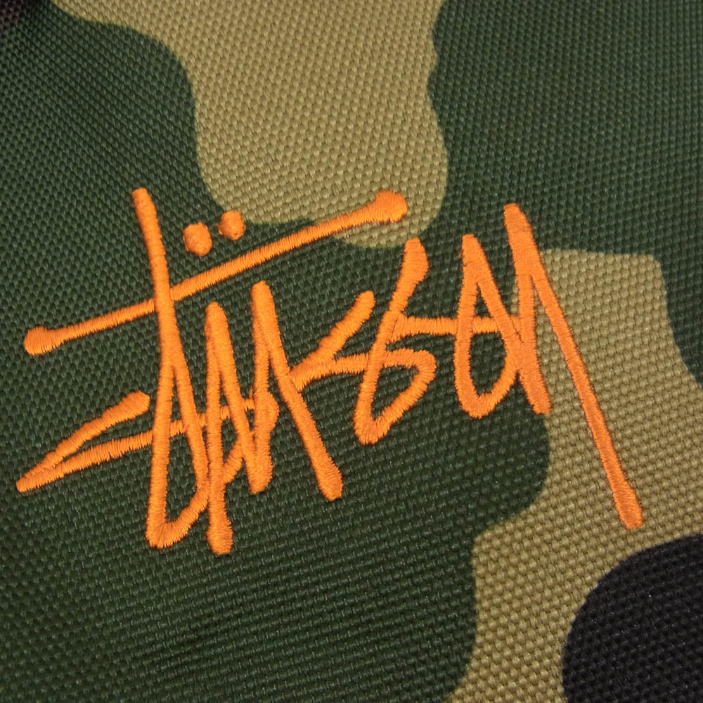 STUSSY ステューシー CORDURA CAMO DAY PACK カモ柄 迷彩 コーデュラ ストックロゴ 刺繍 デイパック リュック カーキ系【中古】