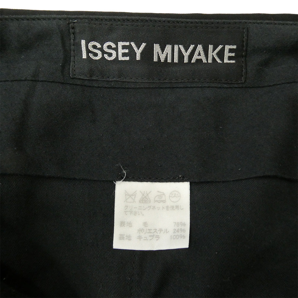 ISSEY MIYAKE イッセイミヤケ ウール タック スラックス パンツ ブラック系 4【中古】