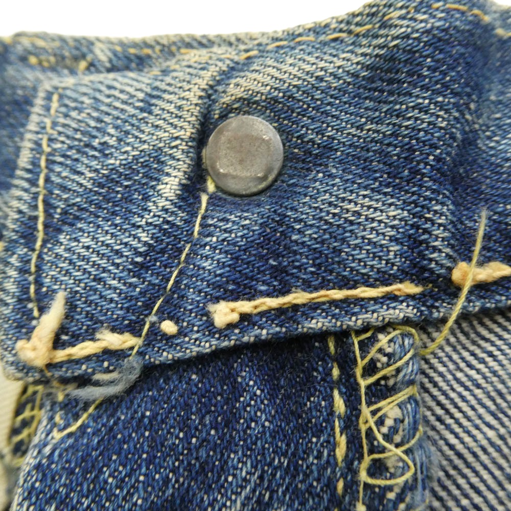 Levi's リーバイス VINTAGE ヴィンテージ 50s 60s 501XX 隠しリベット 裏刻印無 Vステッチ セルビッジ ボタンフライ センターオフセット デニム パンツ インディゴブルー系 実寸W28【中古】