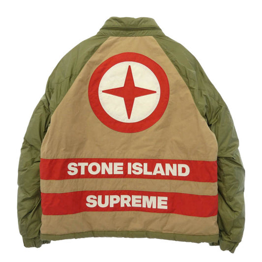 Supreme シュプリーム STONE ISLAND ストーンアイランド 23AW 7925401S3 × Stone Island Reversible Down Puffer Jacket 【フェイクバスターズコンプリート鑑定済】ストーンアイランド リバーシブル パファー ダウン ジャケット フーディ ベージュ系 カーキ系 M【美品】【中古】