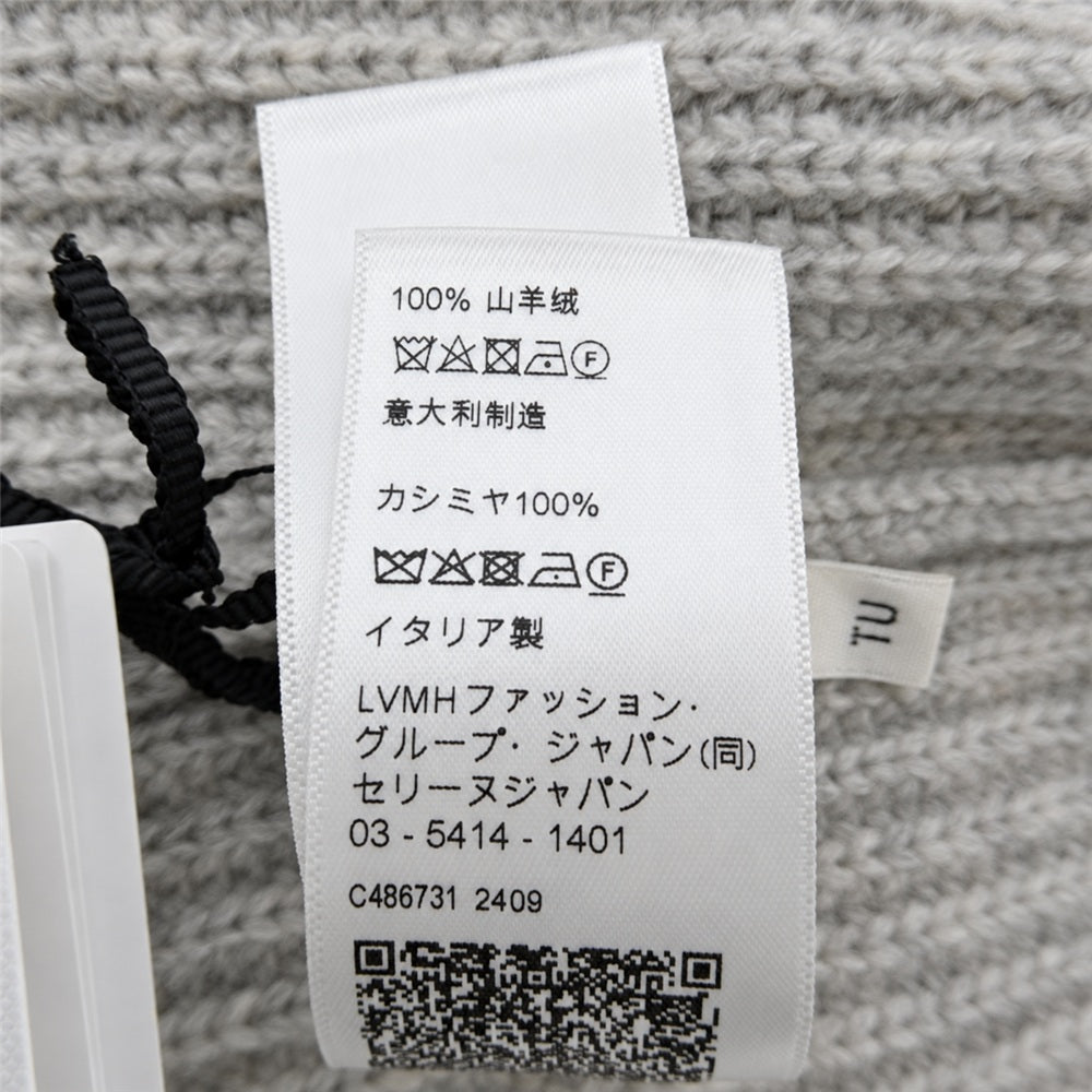 CELINE セリーヌ AA07D317V トリオンフ カシミヤ ニット帽 ビーニー オフホワイト系【新古品】【未使用】【中古】