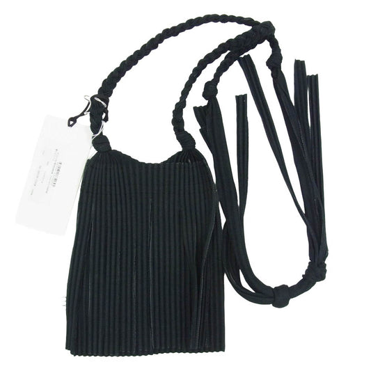 ISSEY MIYAKE イッセイミヤケ MI63-AG591 me LEAF PLEATS BAG リーフ プリーツ ショルダー バッグ ブラック系【中古】