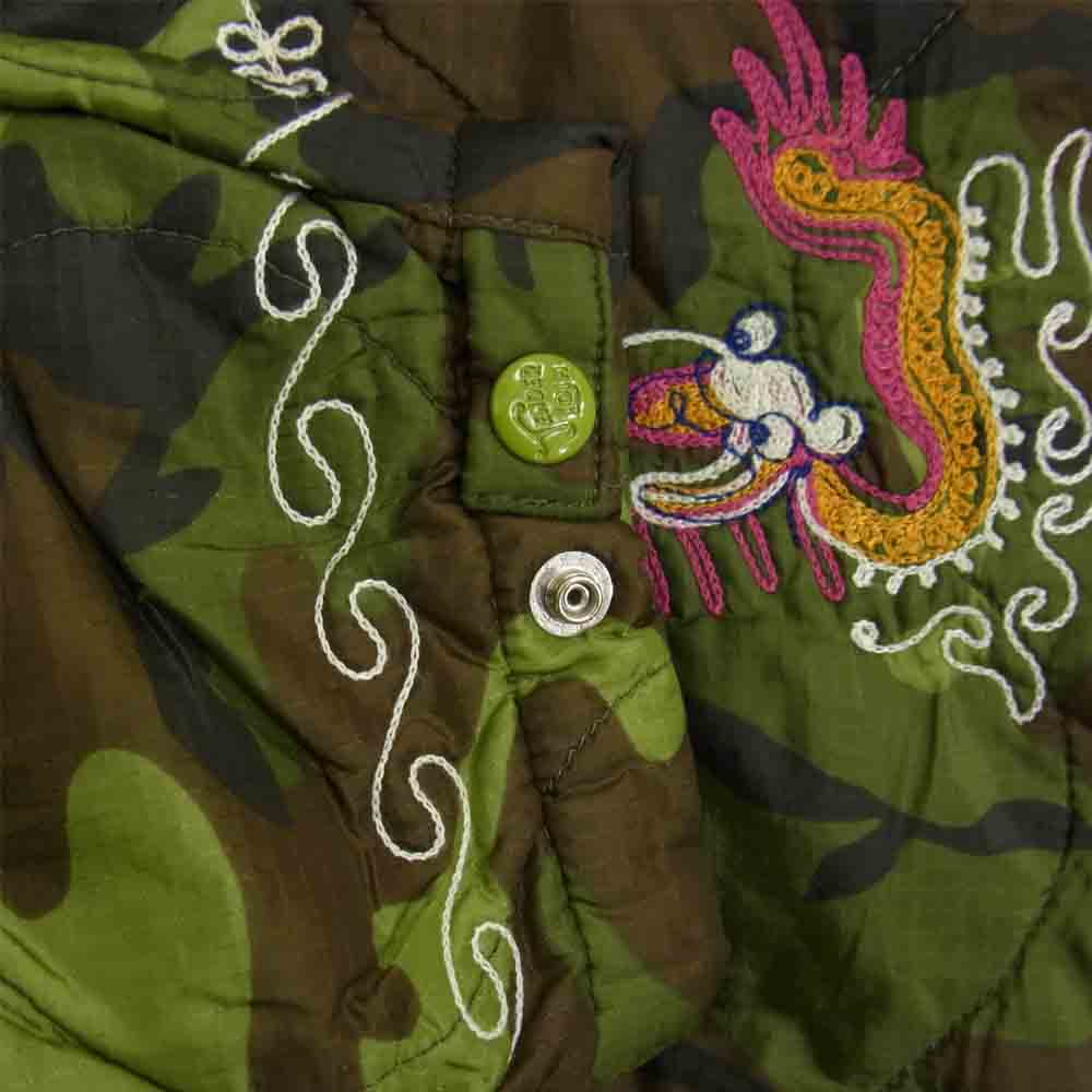 TENDERLOIN テンダーロイン T-NYLON SOUVENIR JKT ZIG ZAG CAMO 刺繍 カモ スーベニア ジャケット カーキ系 M【美品】【中古】