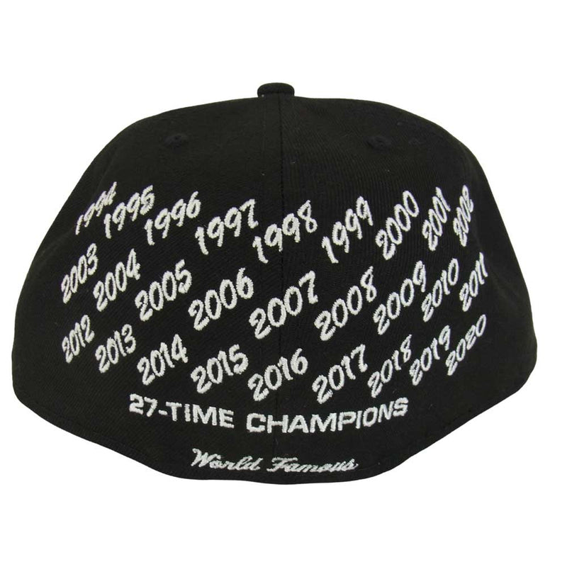 Supreme Champions Box Logo New Era black