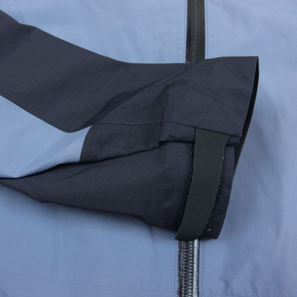 ARC'TERYX アークテリクス 22131 BEAMS ビームス 別注 BETA ベータ マウンテン パーカ ジャケット ブラック系 ブルー系 M【中古】
