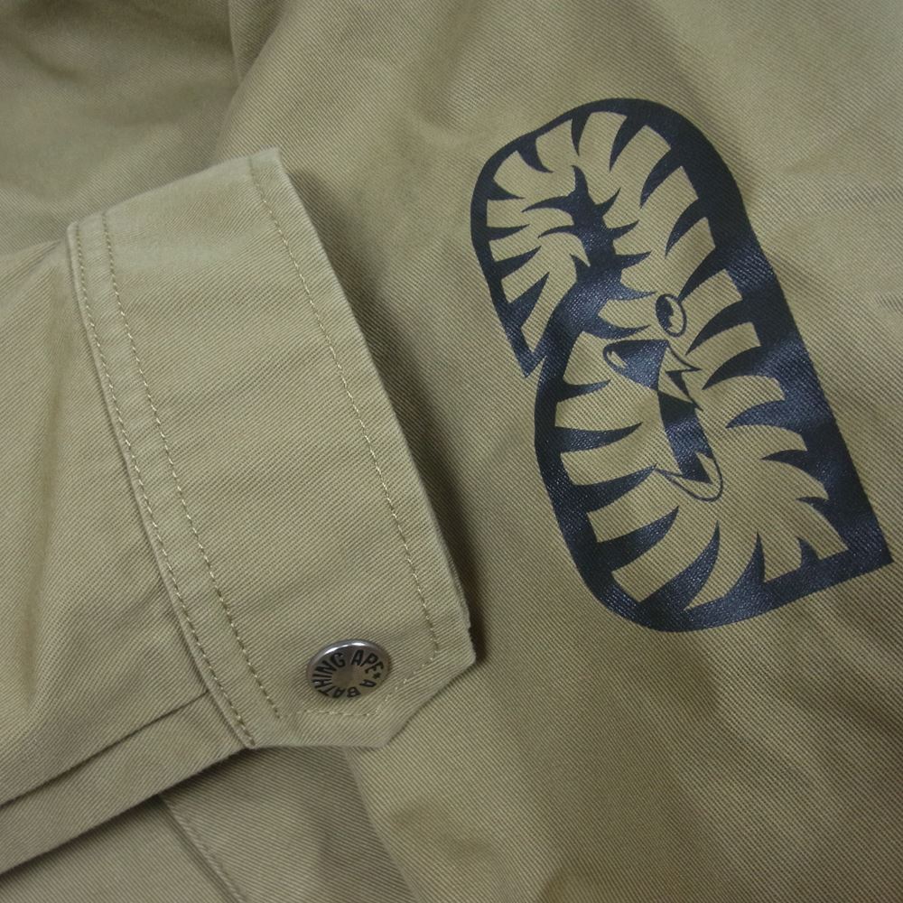 A BATHING APE アベイシングエイプ シャーク パッチ WGM プリント エポレット ミリタリー フード ジャケット ベージュ系 カーキ系 M【中古】
