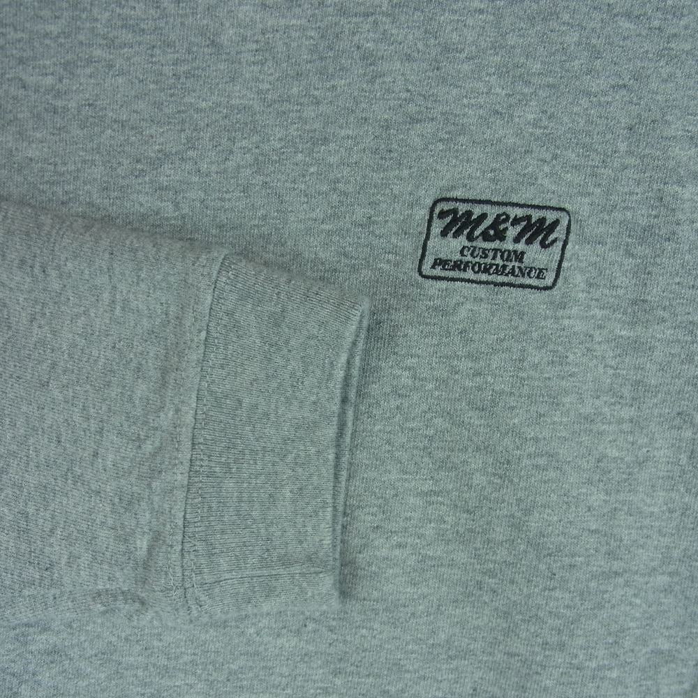 エムアンドエム CUSTOM PERFORMANCE カスタムパフォーマンス ロゴプリント クルーネック ロングスリーブ カットソー 長袖 Tシャツ グレー系 L【中古】