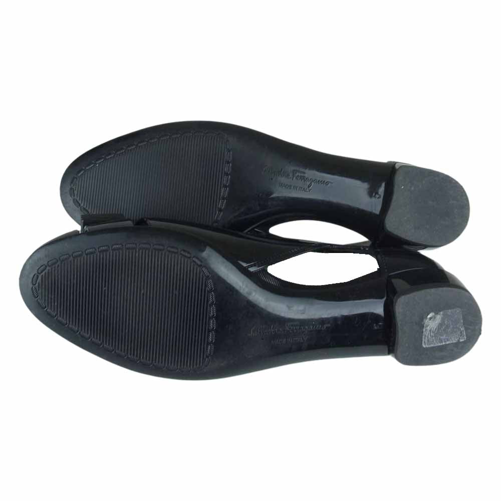 Salvatore Ferragamo サルヴァトーレフェラガモ リボン付き ラバー シューズ パンプス ブラック ブラック系 5【中古】