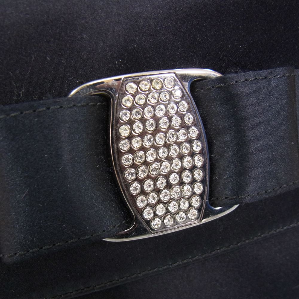 Salvatore Ferragamo サルヴァトーレフェラガモ ヴァラリボン サテン ラインストーン ハンドバッグ ブラック系【中古】