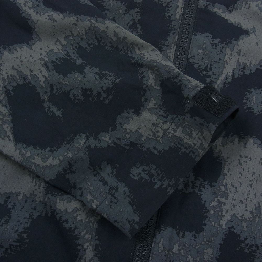 F.C.R.B. エフシーアールビー 716113-060 NIKE ナイキ CAMO STORM-FIT JACKET カモ 迷彩 ストームフィット フード ジャケット グレー系 S【中古】