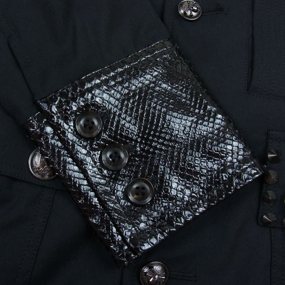 ROEN ロエン 78132055 レザー切替 裏地レオパード スカルスタッズ バックワッペン エポレット ジャケット ブラック系 48【中古】