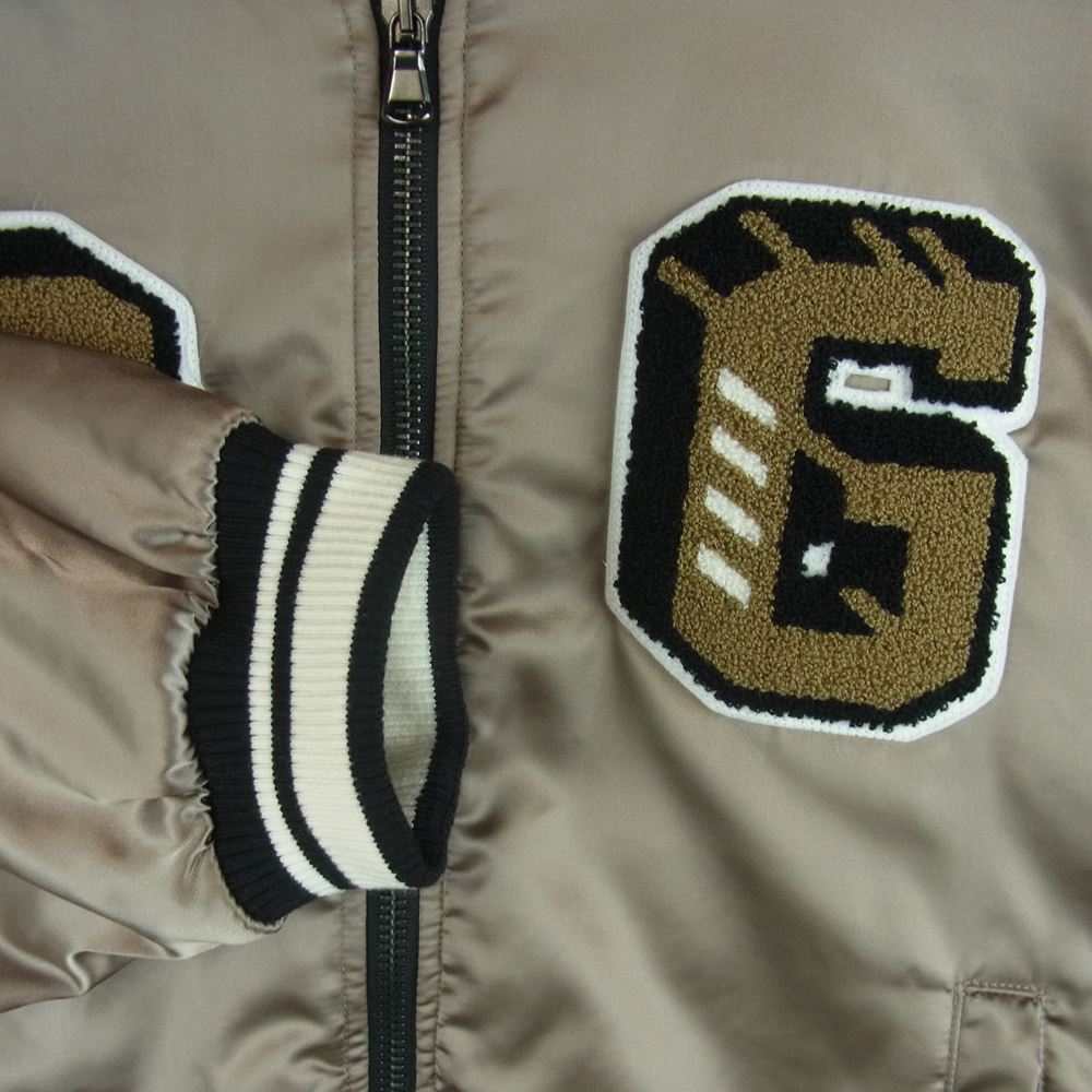 DOLCE&GABBANA ドルチェアンドガッバーナ F9E25Z-G7WHQ レタードワッペン付き ボンバー ジャケット ブルゾン グレイッシュベージュ系 40【新古品】【未使用】【中古】