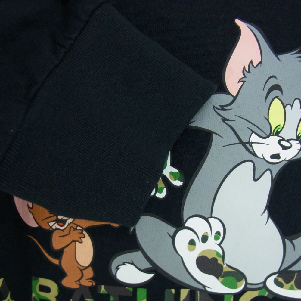 A BATHING APE アベイシングエイプ TOM AND JERRY トムとジェリー FOOTPRINTS L/S TEE プリント 長袖 Tシャツ ブラック系 S【中古】