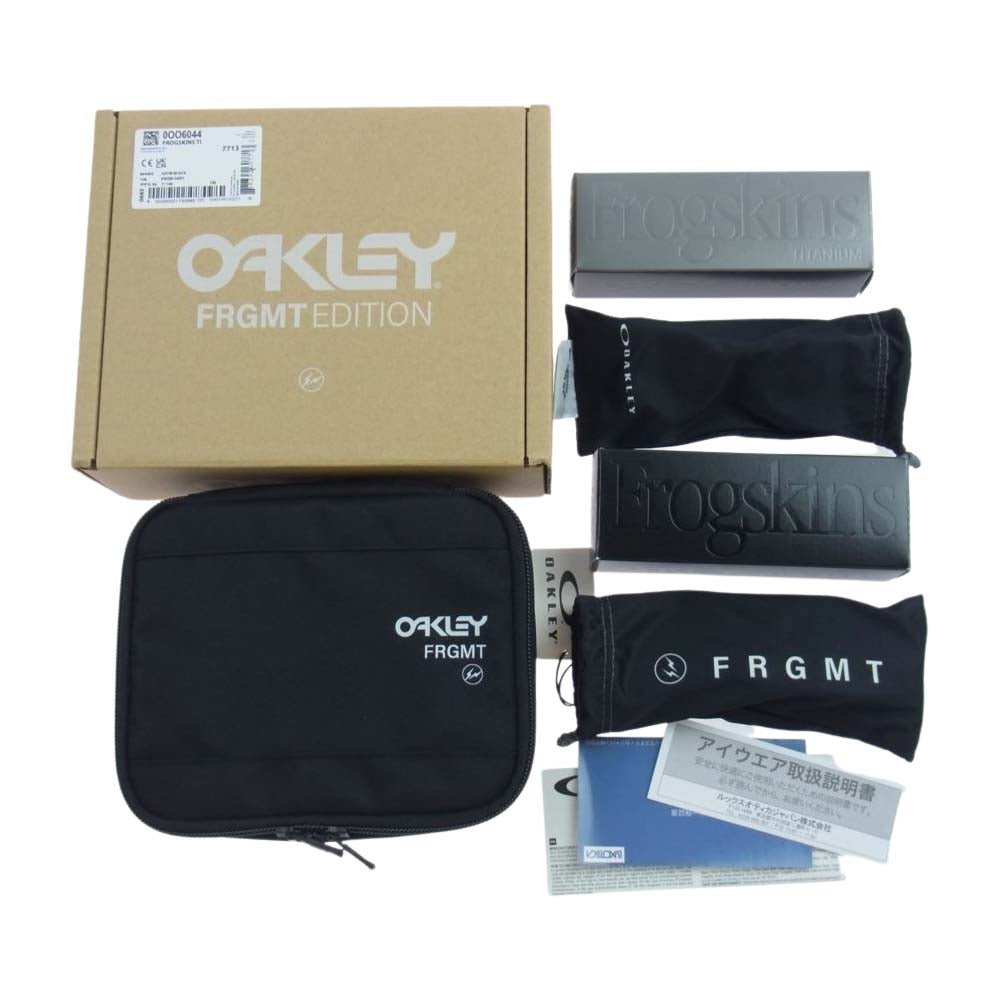FRAGMENT DESIGN フラグメントデザイン 0OO6044 x OAKLEY Frogskins TI Set オークリー フロッグスキン バンドル 2本 セット ブラック系【極上美品】【中古】