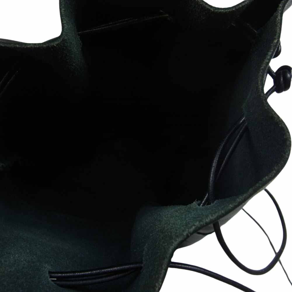 アーツアンドクラフツ VEGETABLE HORSE LEATHER DRAW STRING POUCH レザー 巾着ショルダー バッグ ブラック系【中古】