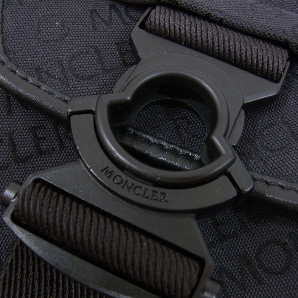 MONCLER モンクレール H209A6B00002 M2424 スプレッド クロスボディロゴ入り キャンバス フラップ ショルダーバッグ ブラック系【中古】