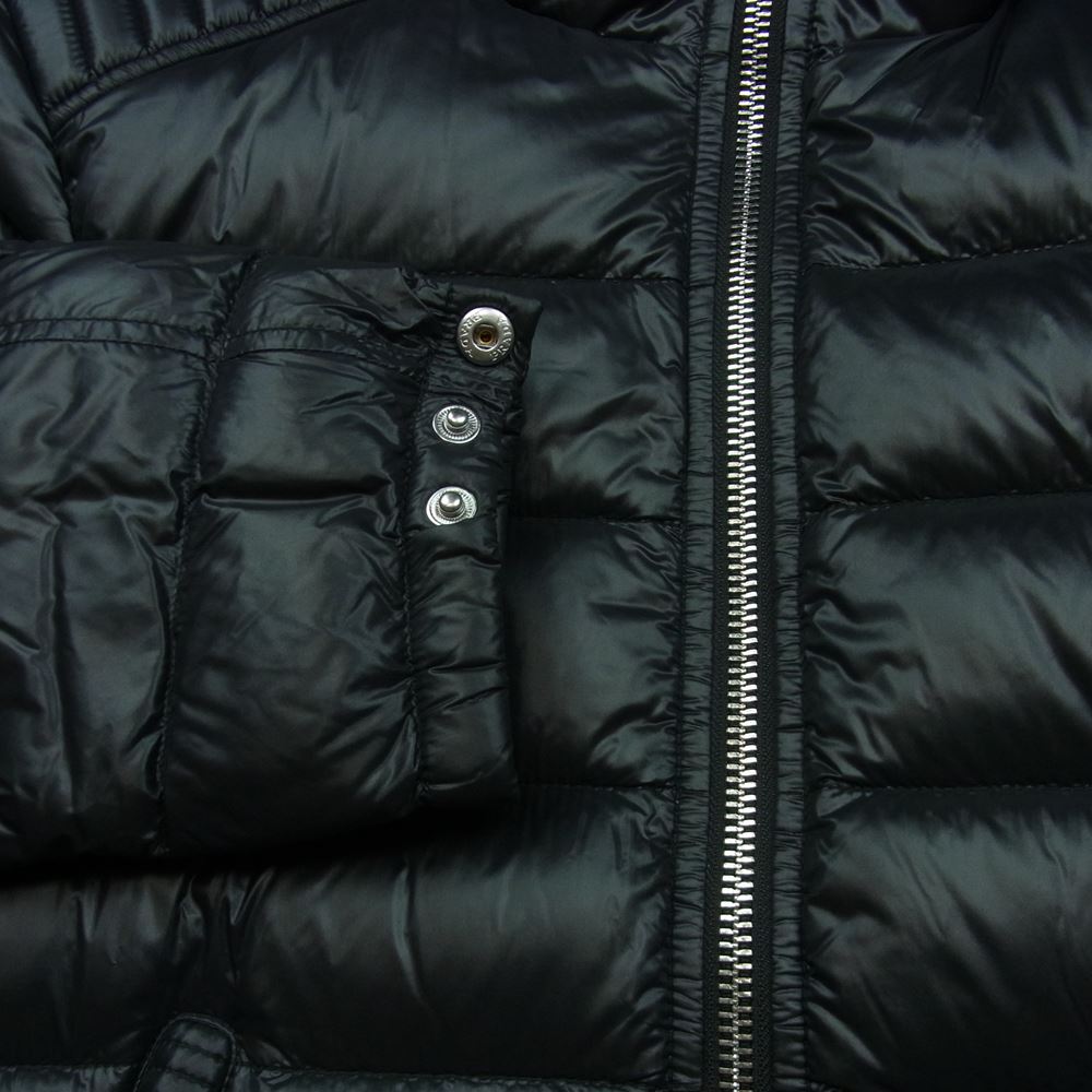 PRADA プラダ SGA654 R142 AR0 三角ロゴ トライアングルプレート ダウン ジャケット カンボジア製 ブラック系 44【中古】