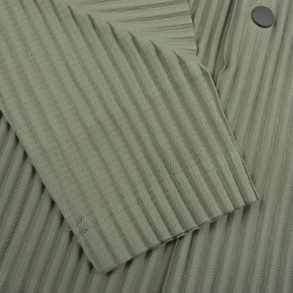 HOMME PLISSE ISSEY MIYAKE オム プリッセ イッセイミヤケ 22AW HP23JL127 PLEATS CARDIGAN プリーツ加工 スナップボタン ノーカラー カラーレス カーディガン カーキ系 2【中古】