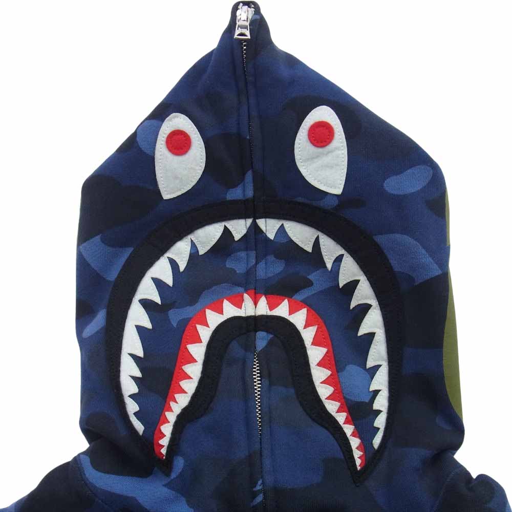 A BATHING APE アベイシングエイプ 1870-115-049 SHARK FULL ZIP HOODIE カモフラ サルカモ シャーク フル ジップ パーカー ブルー マルチカラー系 M【中古】