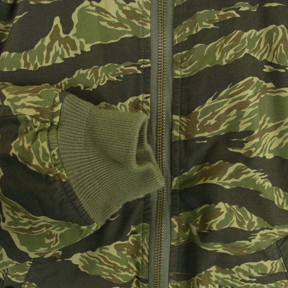 TENDERLOIN テンダーロイン MA-1 BAMBOO バンブー 迷彩 カモフラ ミリタリー ダウン ジャケット カーキ系 CAMO S【中古】