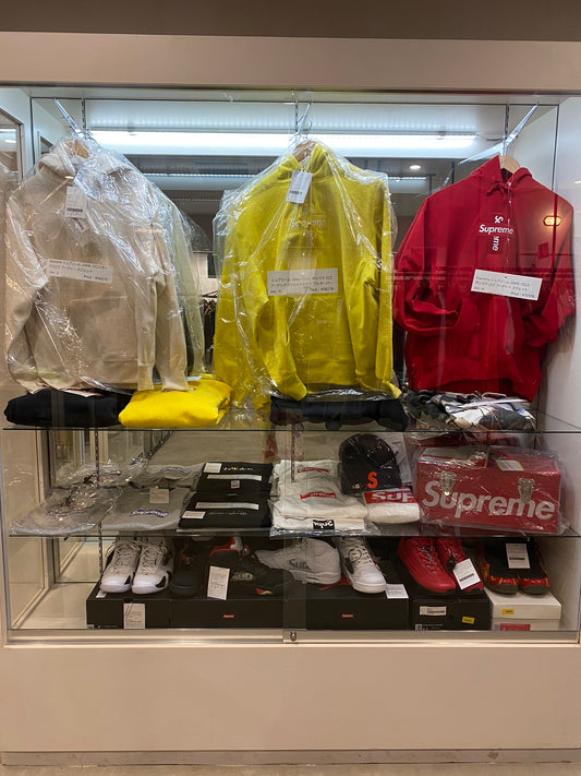 ブランド古着専門店LIFE シュプリーム売場 画像