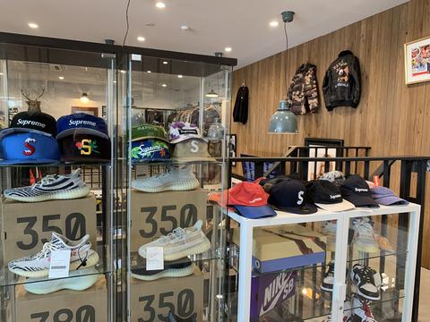 【大注目！】シュプリームのスニーカーが入荷しました😄　画像
