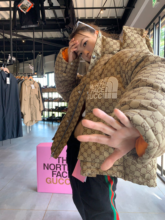 【ノースフェイス×グッチ】超人気アイテム、ダウンが入荷しました🙌